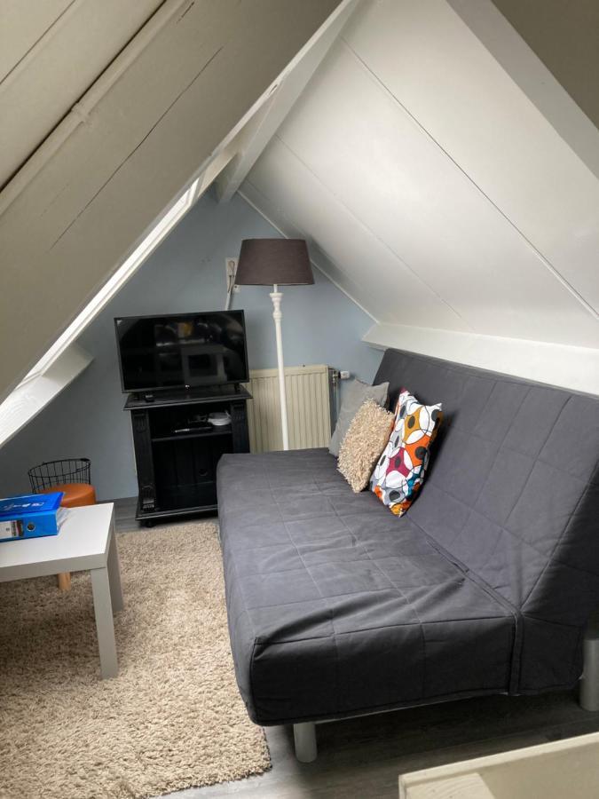 Design Tiny House Holiday Cottage In Spakenburg Экстерьер фото